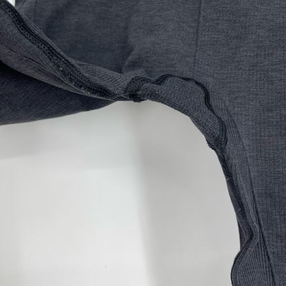 Lululemon Ebb and Flow Crop Tight in Coal Size 4 - Picture 8 of 10